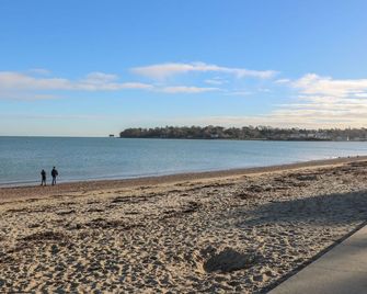 Linda Cottage - Ryde - Beach