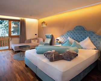 هوتل وينجارتين - Eppan an der Weinstrasse - غرفة نوم