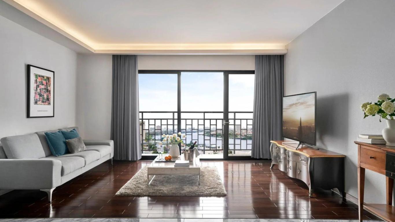 Charm Suite Saigon