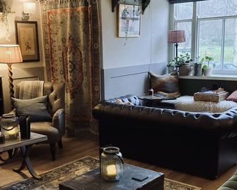 Bridge House Hotel - Bridport - Living room