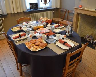 B&B @ Room's - Ypres - Dining room