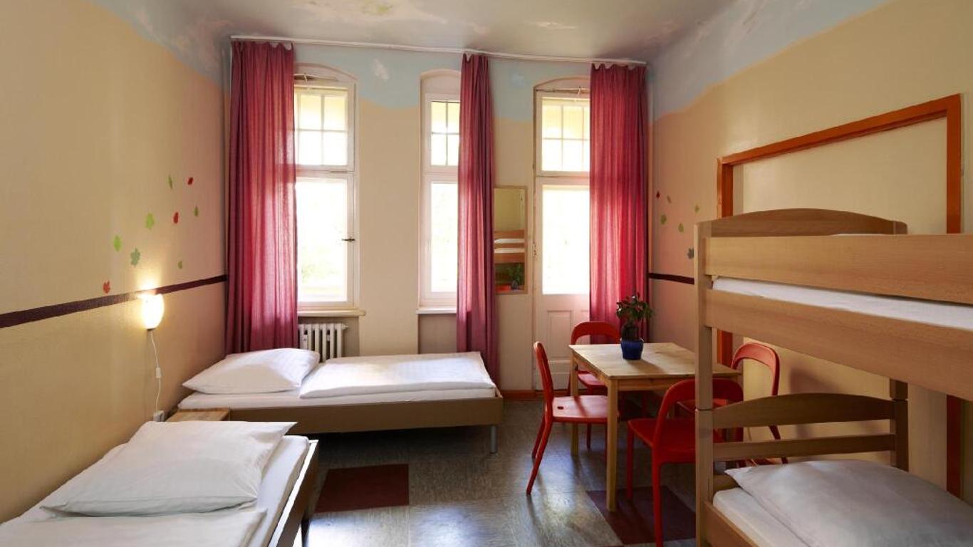 Three Little Pigs Hostel Berlin