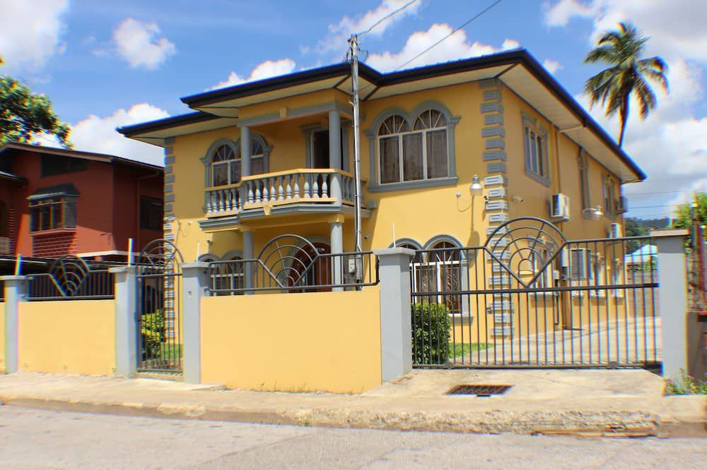 Beautiful Home In Port Of Spain Trinidad - San Juan - בניין
