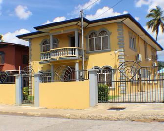 Beautiful Home In Port Of Spain Trinidad - San Juan - Building