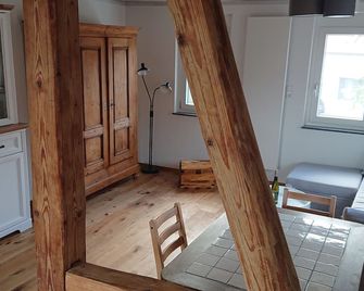 Apartment Koch open living on two floors in a renovated farmhouse - Güglingen - Dining room