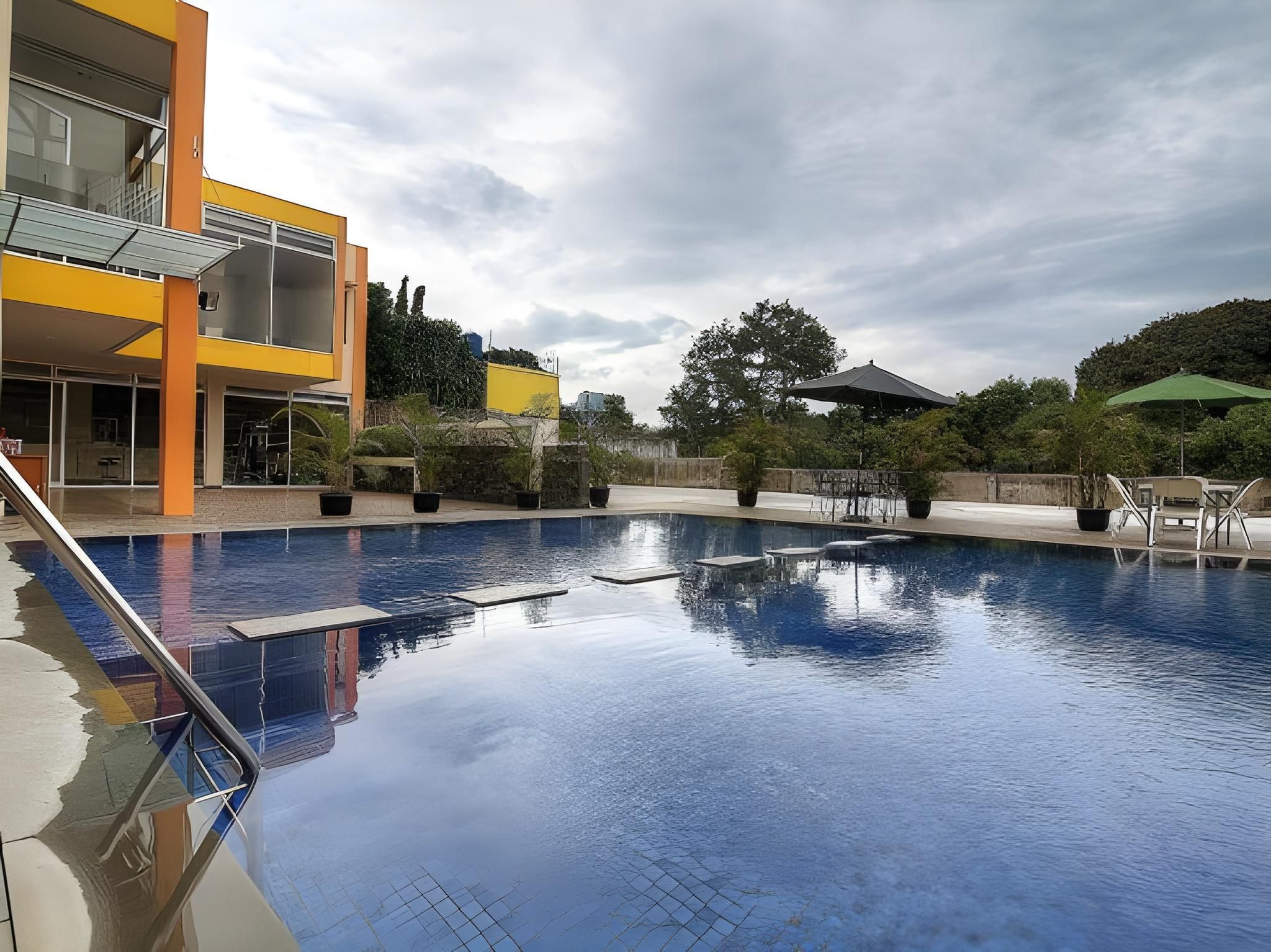 Collection O 295 Grha Ciumbuleuit Guest House