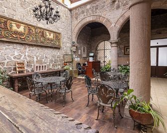 هوتل كانتيرا روزا - موريليا - مطعم