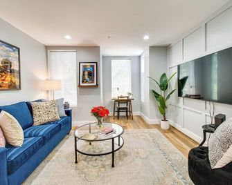 Charming Alexandria Vacation Rental in Old Town! - Alexandria - Sala