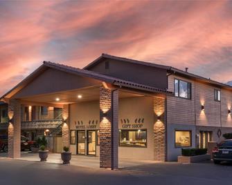 Best Western Canyon De Chelly Inn - Chinle - Gebäude