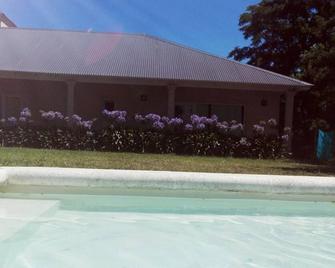 Hosteria Ruphay - Tandil - Piscina