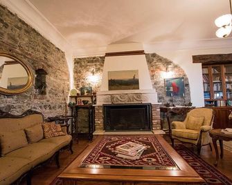 Altin Cesmeli Konak - Altinoluk - Wohnzimmer