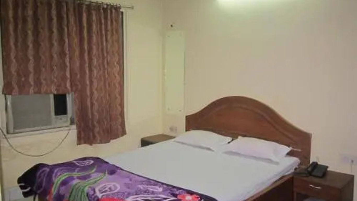 Nataraj Hotel and Boarding