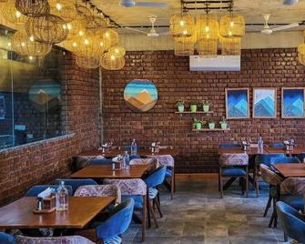 The Acorn Reosrt - Jvr Stays - Pangot - Restaurant