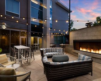 Hilton Garden Inn Palo Alto - פאלו אלטו - פטיו