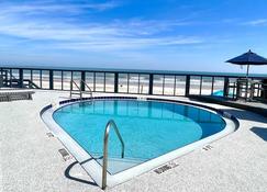 Ocean Waves - Ocean Front at Symphony Beach Club! - Ormond Beach - Pool