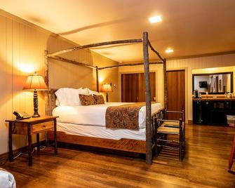 Historic Tapoco Lodge - Robbinsville - Bedroom