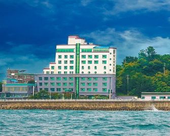 Benikea Hotel Mountain & Ocean Daepohang - Sokcho - Building