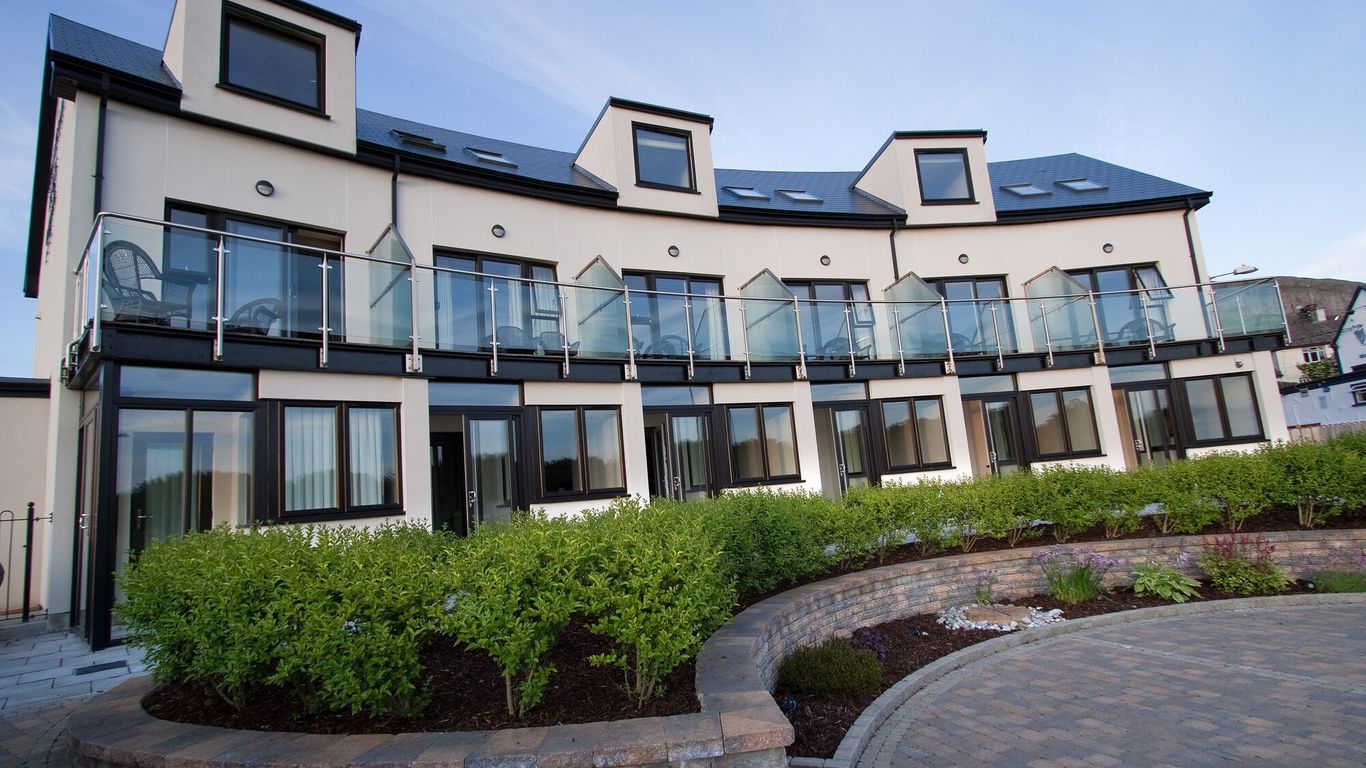 Strandhill Lodge and Suites