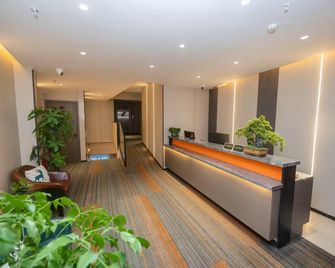 Shell Hotel Shanghai Xujiahui Stadium Metro Station - Shangai - Recepción