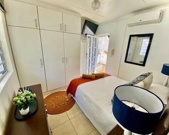 The Whitehouse Bed and Breakfast - Durban - Schlafzimmer