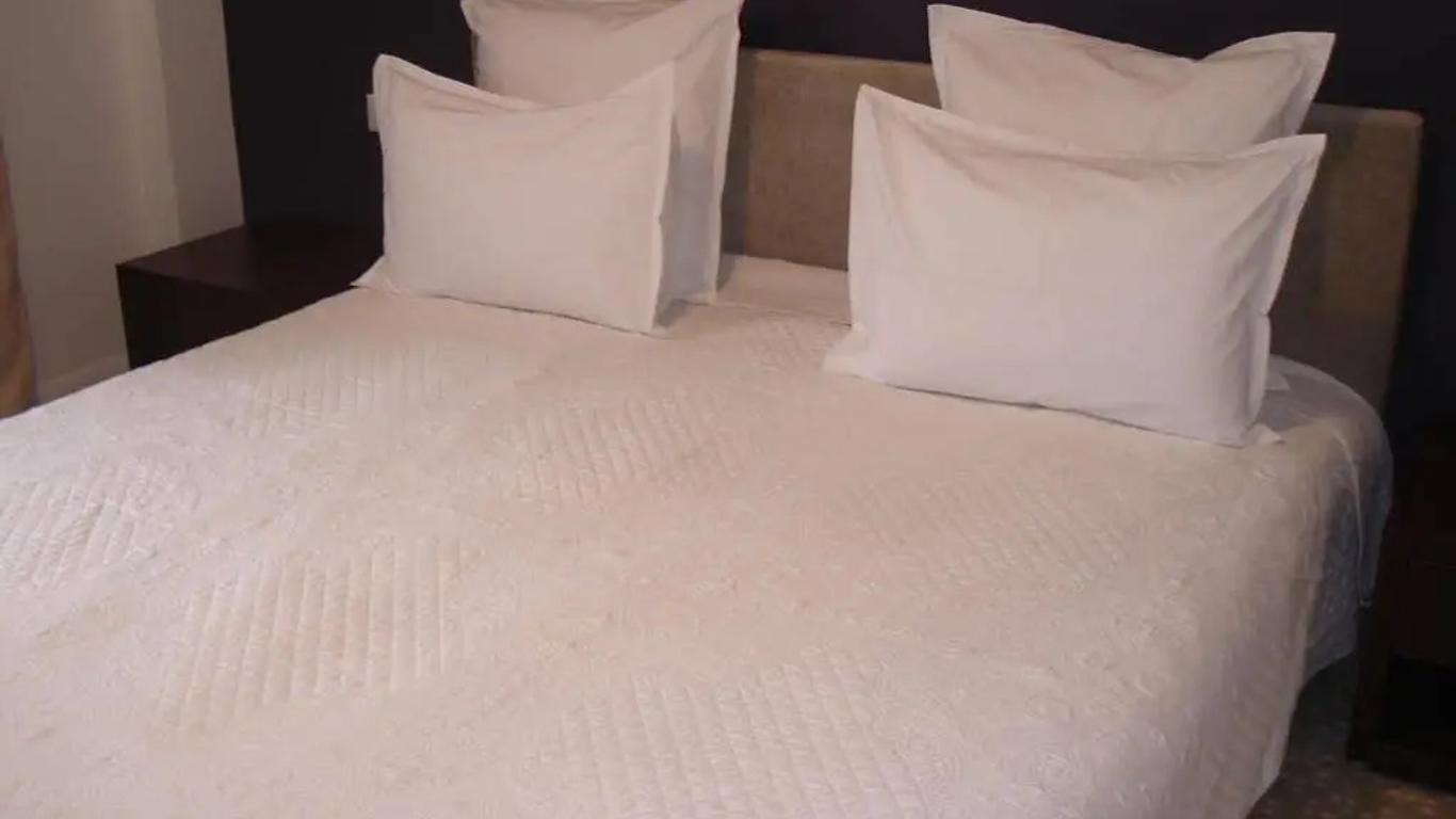 إدن بوتيك آكوموديشن