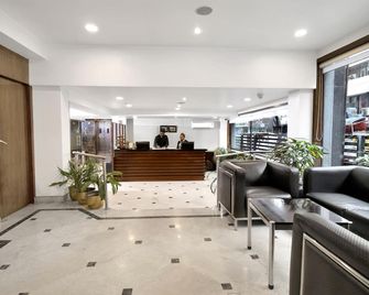 Hotel Casa Fortuna - כלכולתה - דלפק קבלה