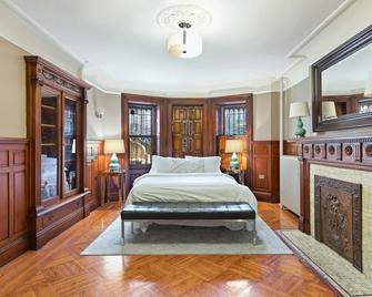 Spacious garden condo in a beautiful Brooklyn Brownstone - Nueva York - Habitación