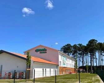 greet hotel Castets Coeur des Landes - Castets - Будівля