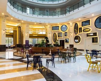 Diamond Premium Hotel & Spa - Side - Lobby