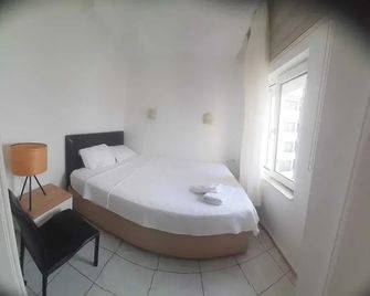 Kibar Apart Pansiyon - Kusadasi - Schlafzimmer