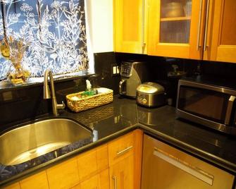 Beautiful beach house 3 bedrooms in Surfside - Surfside - Cozinha