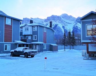 Canadian Rockies Chalets - Canmore - Gebäude