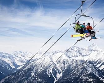 Panorama Mountain Resort - Ski Tip Tamarack Condos - Panorama