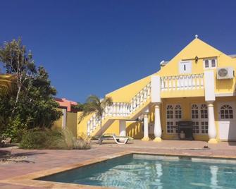Luxury Palm Beach Apartment w/ Pool - Walk To Beach - Noord - Piscină