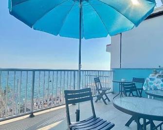 Acquamarina B&B Deluxe - Cariati - Balcón