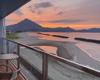 Wakasasurfhotel Ilmare - Mihama - Balkon