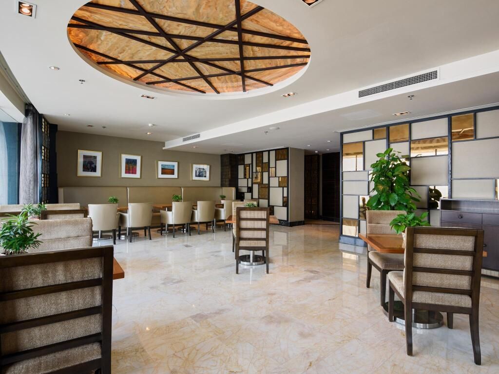 ليك فيو هوتل