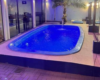 Hotel Mais Lazer - Hotel & Spa - Joinville - Piscina