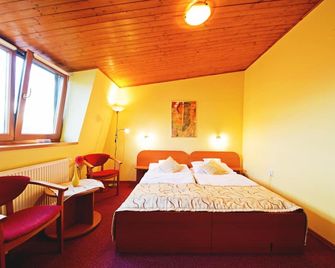Tavel boutique hotel - Prešov - Camera da letto
