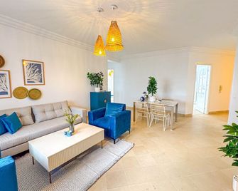 Coste Sidi Bou Said A4: Cozy and central - Sidi Bou Said - Living room