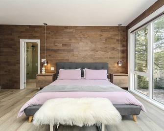 Chic & luxurious villa with outdoor sauna - Penetanguishene - Bedroom