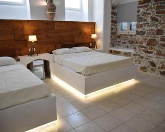 Axilleion Boutique Hotel - Ermúpoli - Habitación