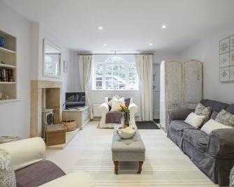 Pearl Cottage - Moreton-in-Marsh - Living room