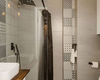 Shortstaypoland Brzeska B147 - Warsaw - Bathroom