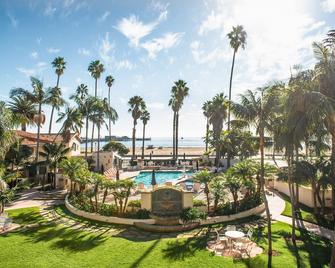 Harbor View Inn - Santa Bárbara - Piscina