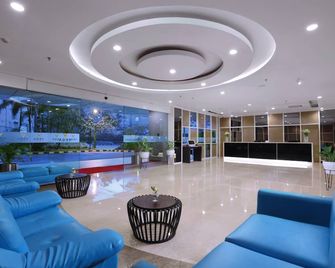 فيجا هوتل جادينج سيربونج - Tangerang City - ردهة