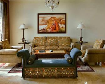 ذا لاليت مومباي - مومباي - غرفة معيشة