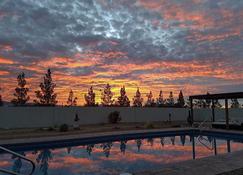 Falcon Cottage - Pahrump - Piscine