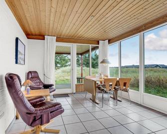 Nice Home In Thisted With Sauna - Nørre Vorupør - Sala de estar