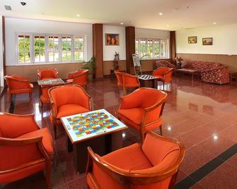 Eagleton The Golf Resort - באנגאלור - טרקלין